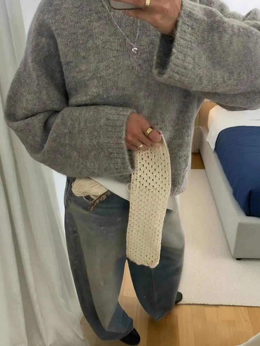 

Oversized Crew Neck Knit Sweater in Light Gray, Loose Fit for Autumn Winter