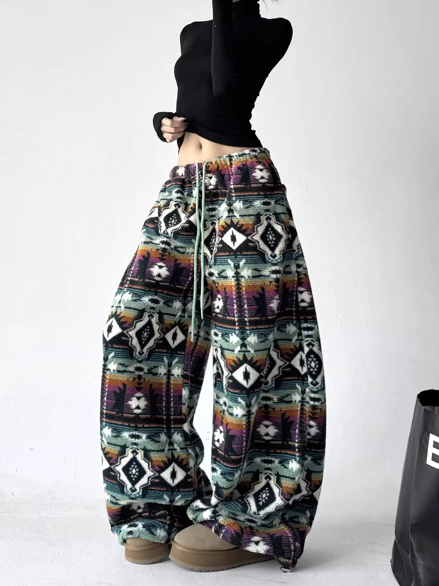 Unisex Jeans 2025 Winter New Women's Fair Isle Striped Pants Thickened Wide Leg Straight Leg Ethnic Style Casual Denim Trousers