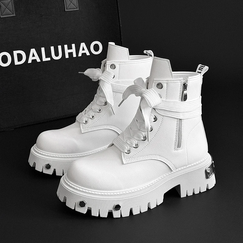 

British Style Men's Motorcycle Boots Punk Rivet Platform Bikers Boots Man Trend White Designer Ankle Boots For Men Tooling Boots