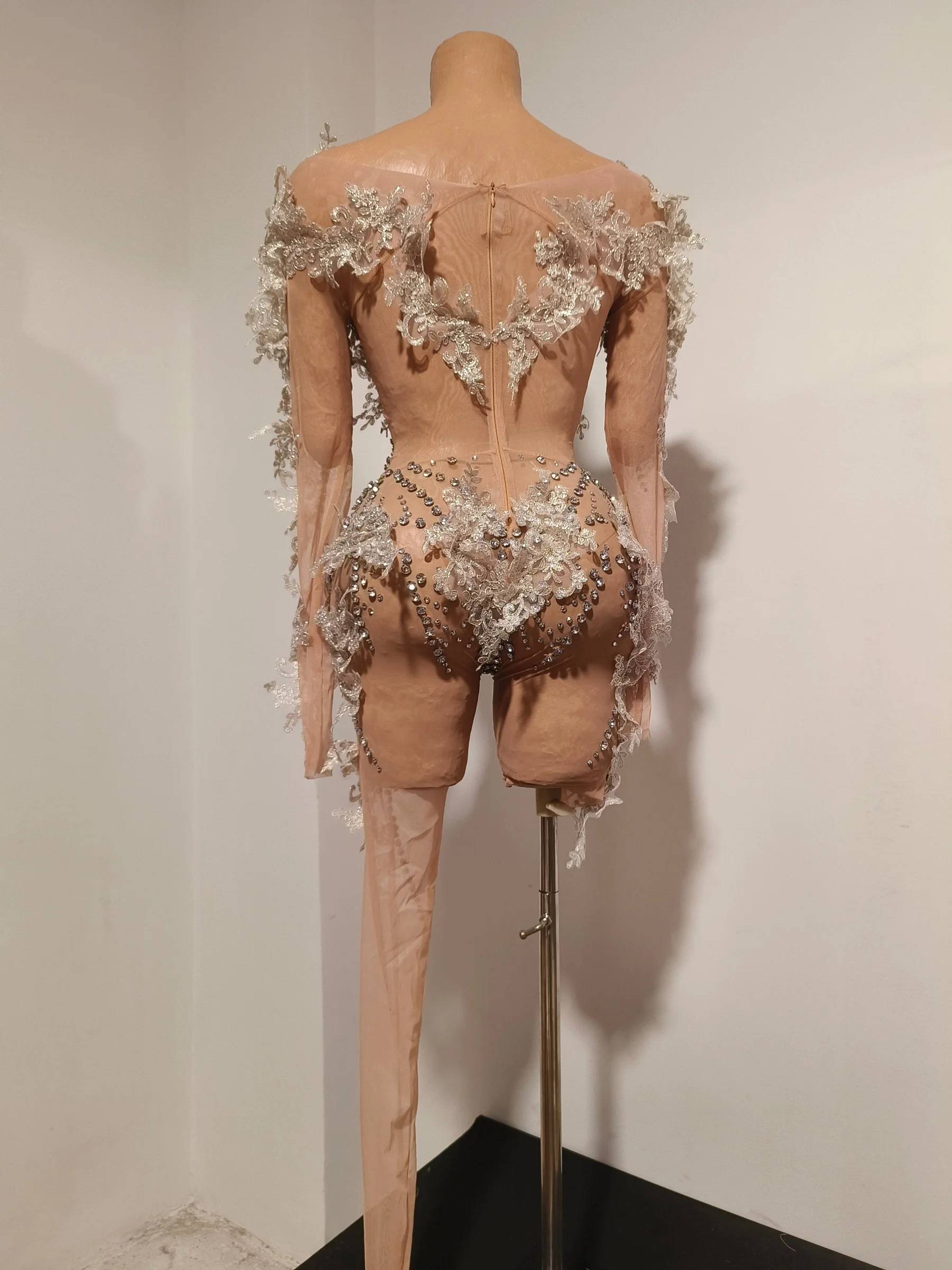 Kuwei Luxury Silver Rhinestone 3D Lace Floral Bodysuit Off Shoulder Long Sleeve Sheer Mesh Women Dancer Stage Show Costume