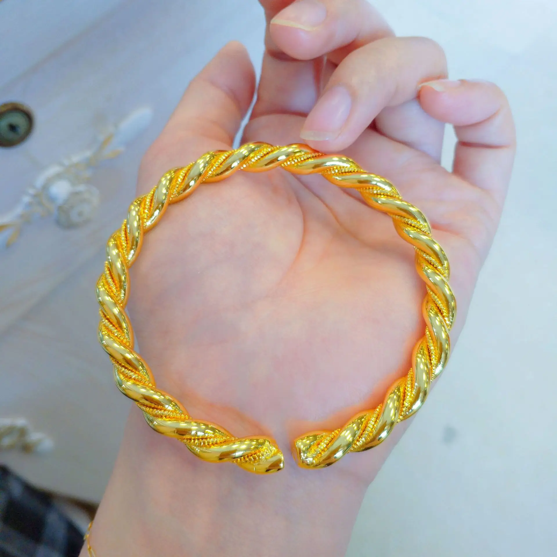

Women's 24K Gold (AU999) Stylish Twisted Open Bracelet | Gold-inlaid twists, hammered texture with adjustable opening
