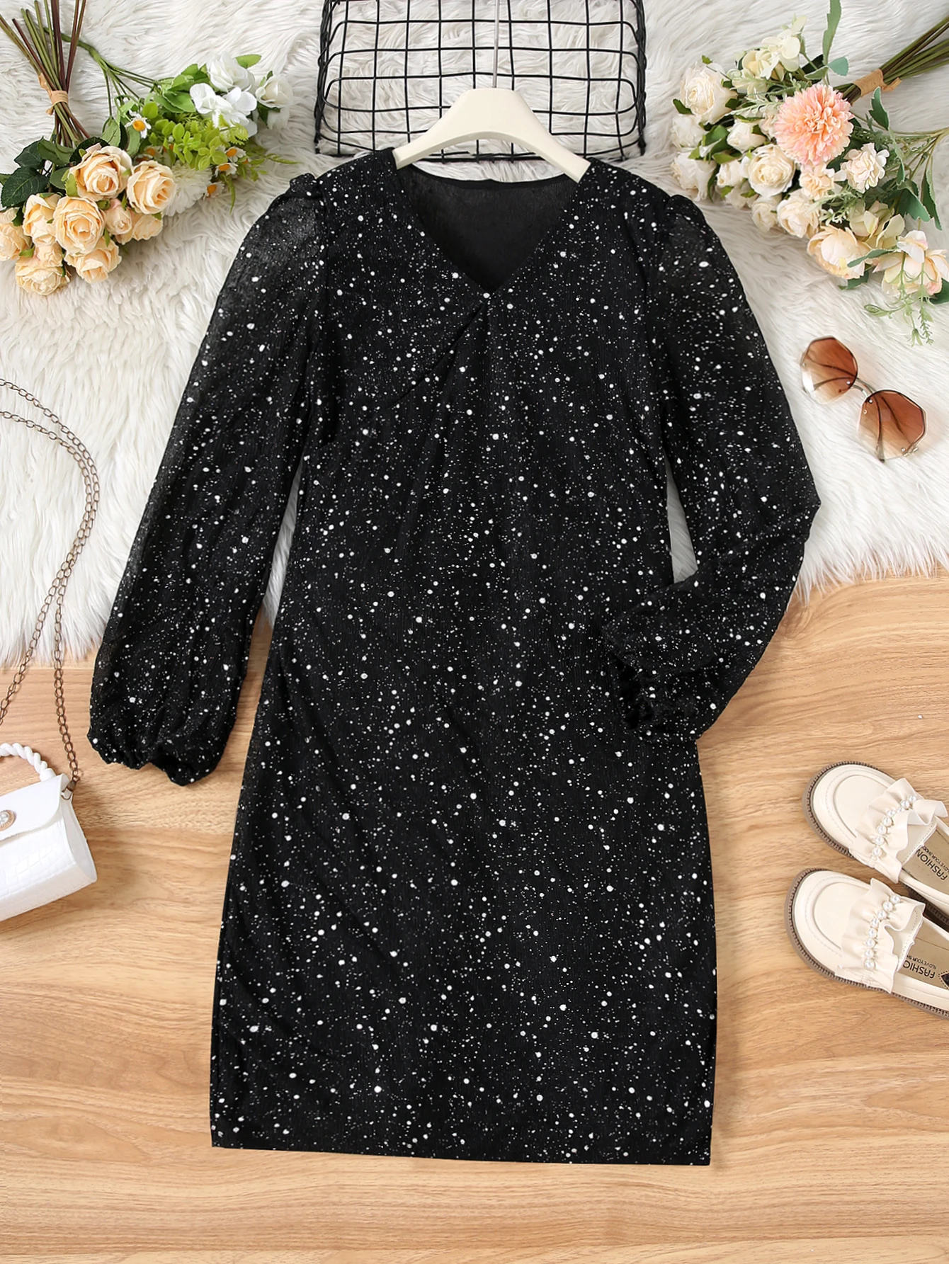

Spring And Autumn Youth Sexy Long Sleeve V-Neck Glitter Dress Fashion Style Elastic Tight Bag Hip Skirt
