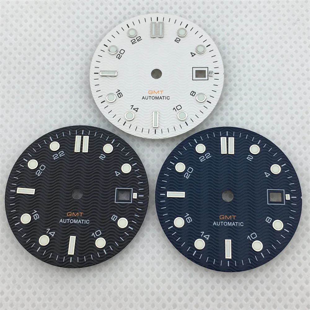 NH34 GMT 3804 watch has a 29mm 31mm black blue-white dial with wavy patterns paired with the NH34 DG5833/3804 automatic movement