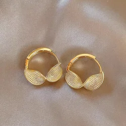 Fashion Twisted Texture Hoop Earrings for Women Girls Trendy Geometric Circle Earrings Jewelry Birthday Gift E602