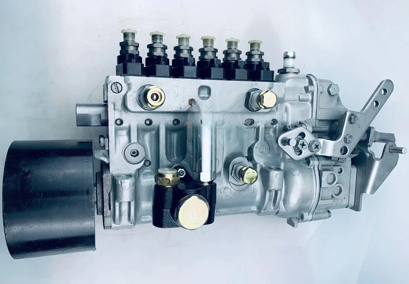 

6211-72-1121 насос в сборе для деталей двигателя SA6D140E-2A-7 топливный насос 6211-72-1120