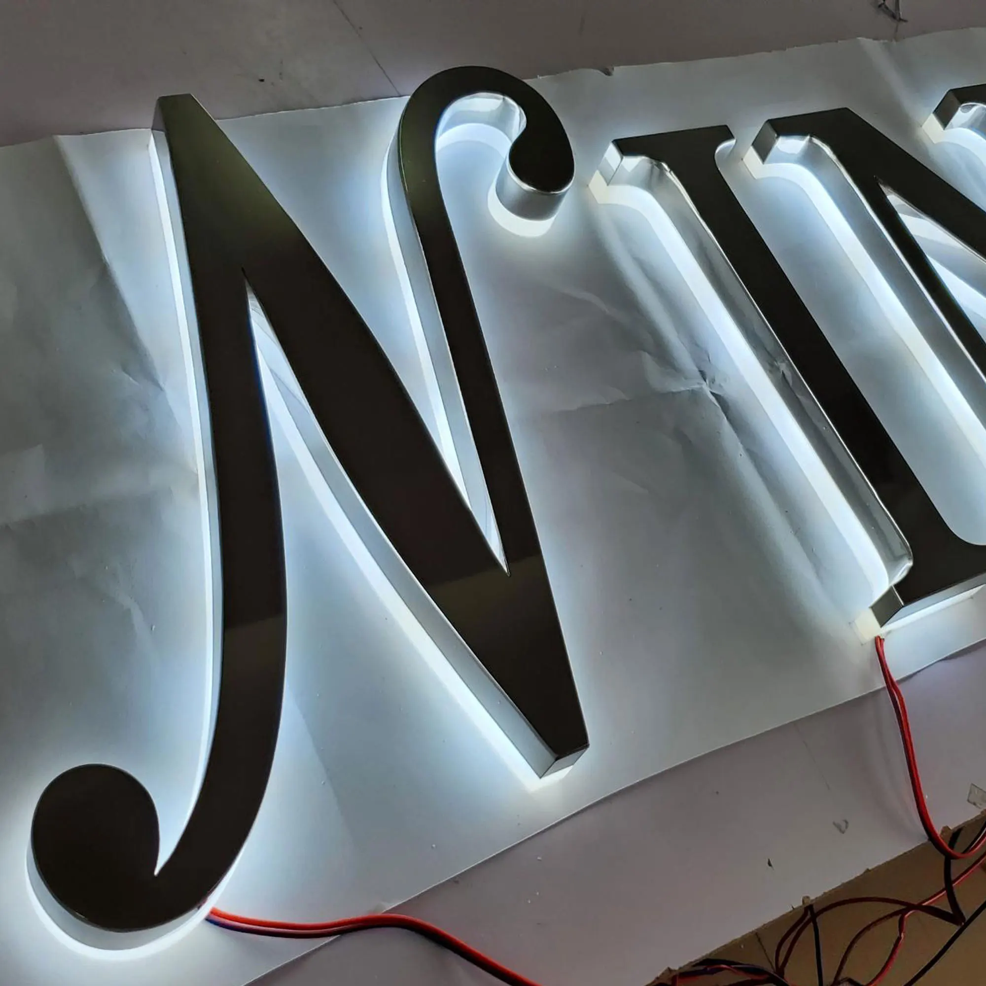 

Commercial Alphabet Logo Mirror Face Acrylic Backlit Letter Decorative Wall Mount Led Illuminated Sign Metal Channel Letters