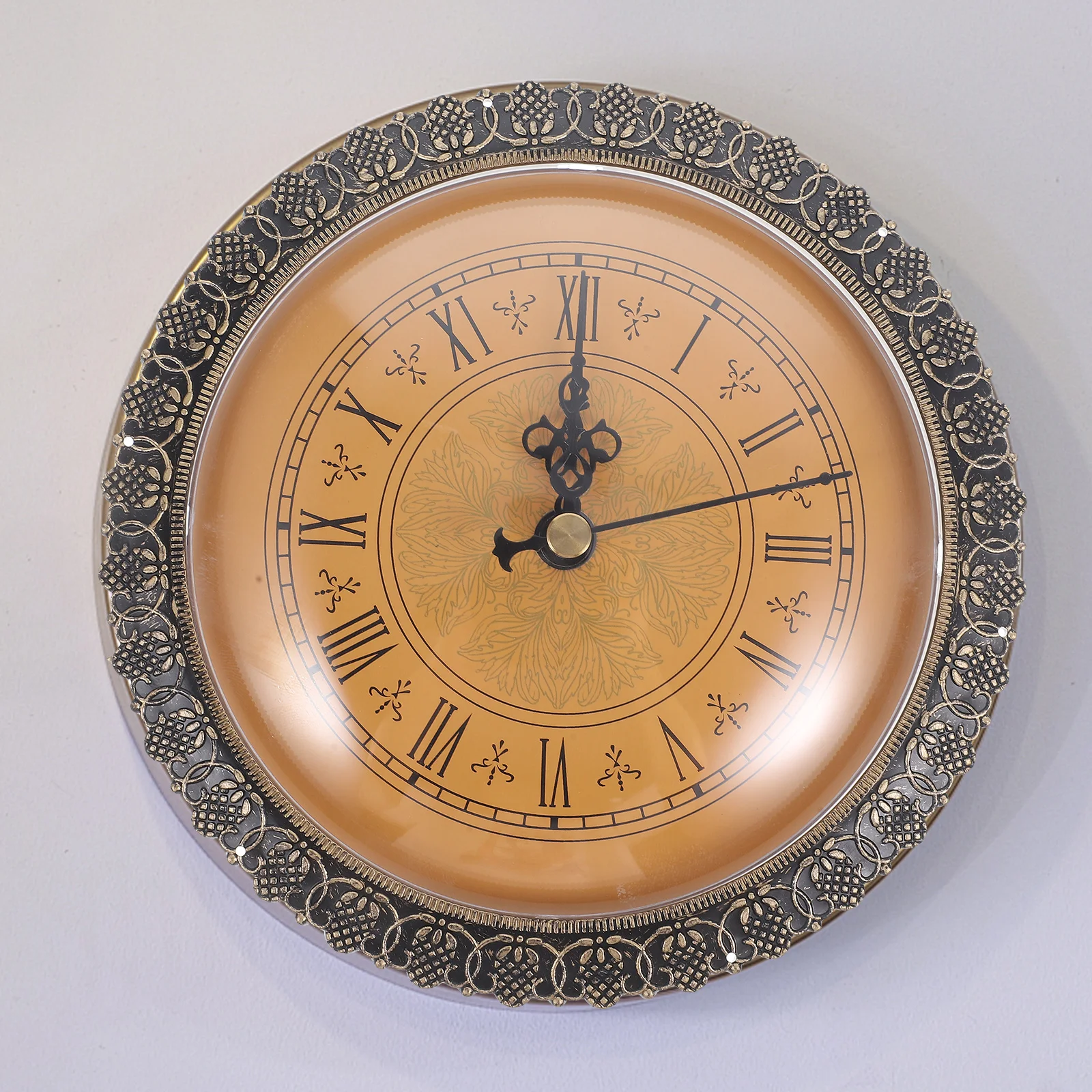 

Vintage Roman Number Round Clock Head Insert DIY Clock with Movement Durable Plastic Metal for Home Decoration