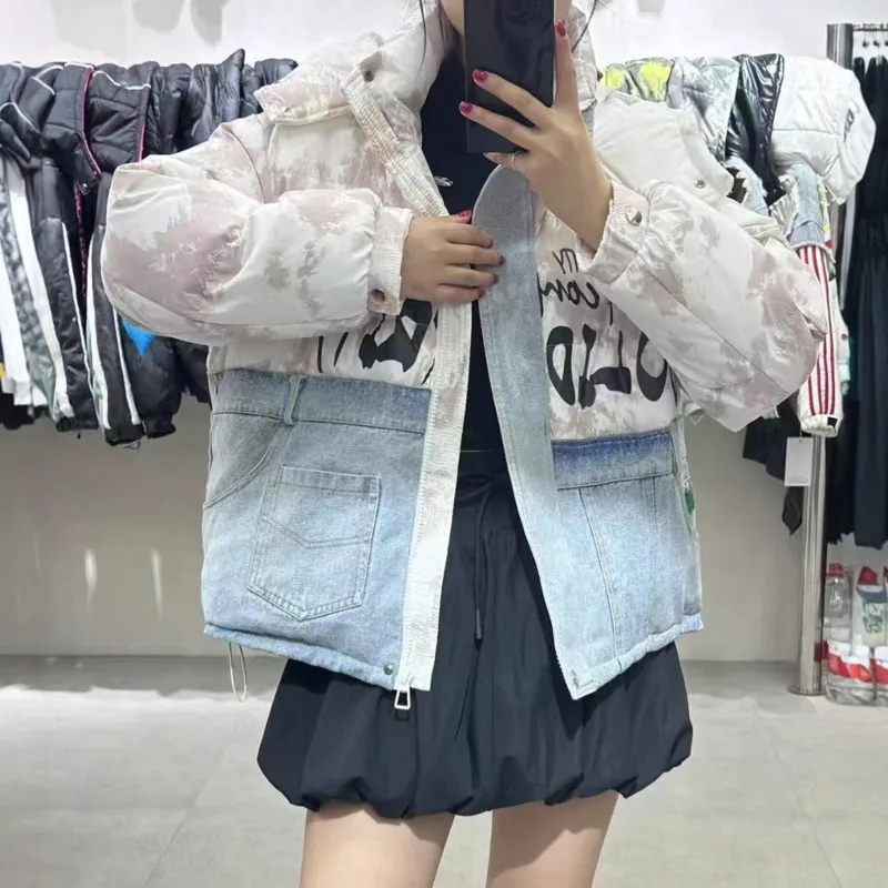 ANJY 2025 شتاء جديد المرأة موضة الشارع الشهير الدنيم المرقعة مقنعين أسفل سترة الاتجاه عادية شيك Ins المد معطف مبطّن A15003