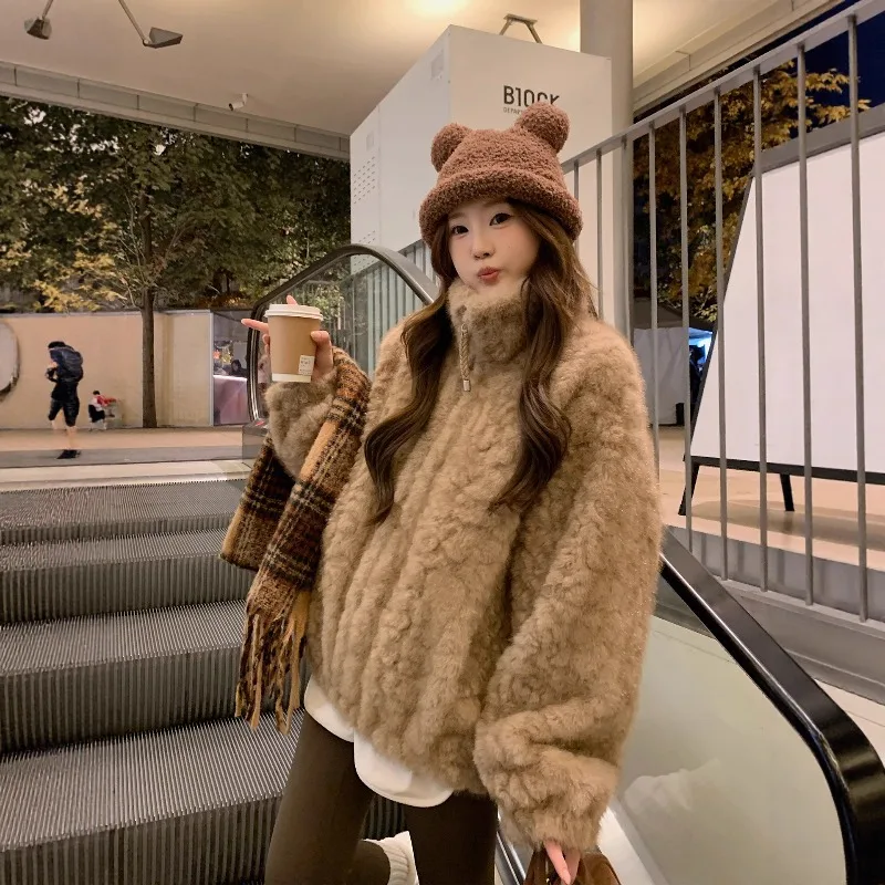 

Stand Collar Apricot Faux Fur Jackets Loose Zippers Furry Jacket Fluffy Warm Thick Luxury Faux Rabbit Plush Coat Leather and Fur