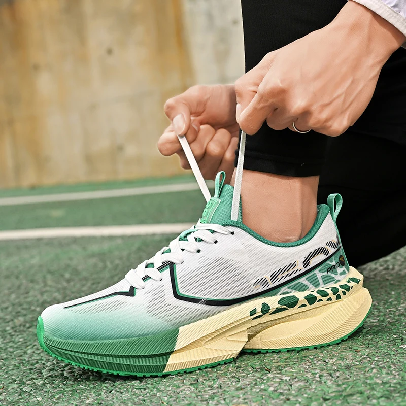 

Мужские кроссовки для бега, роскошные кроссовки для тренировок, уличные кроссовки с амортизацией, нескользящие дышащие кроссовки из сетчатого материала для бездорожья, парные.