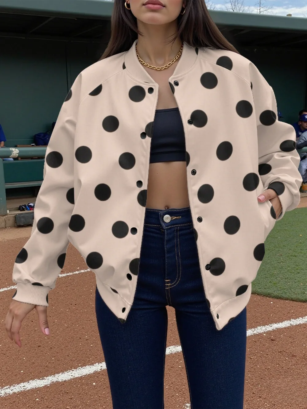 

Женская бежевая бейсбольная куртка большого размера в черный горошек, повседневная верхняя одежда свободного кроя для весенне-осенних курток в уличном стиле