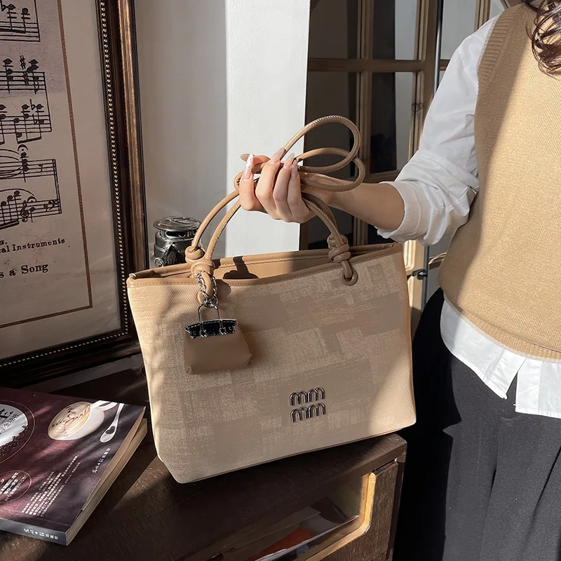 

Spring Summer 2026 Oversized Tote Large Capacity Bucket Bag Women Top Handle Daily Commuter Bag Spacious Underarm Shoulder Bag