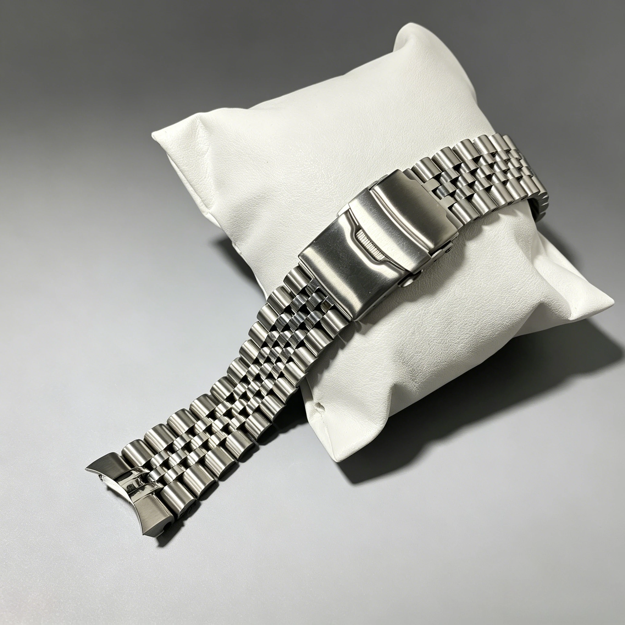 For Seiko 5 SRPD53 55 57 95 SRPD63 SKX007/009 SSK001 Watch Band 22mm Solid Curved End Jubilee Silver Stainless Steel Strap