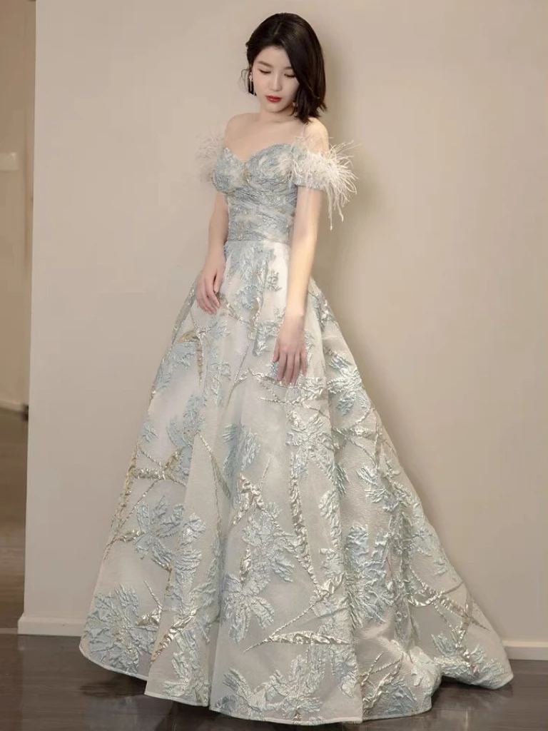 Vestidos de celebridades con estampado de plata azul, cuentas de flores, escote corazón, una línea de plumas, hombros descubiertos, lujo, fiesta Formal, noche, baile de graduación