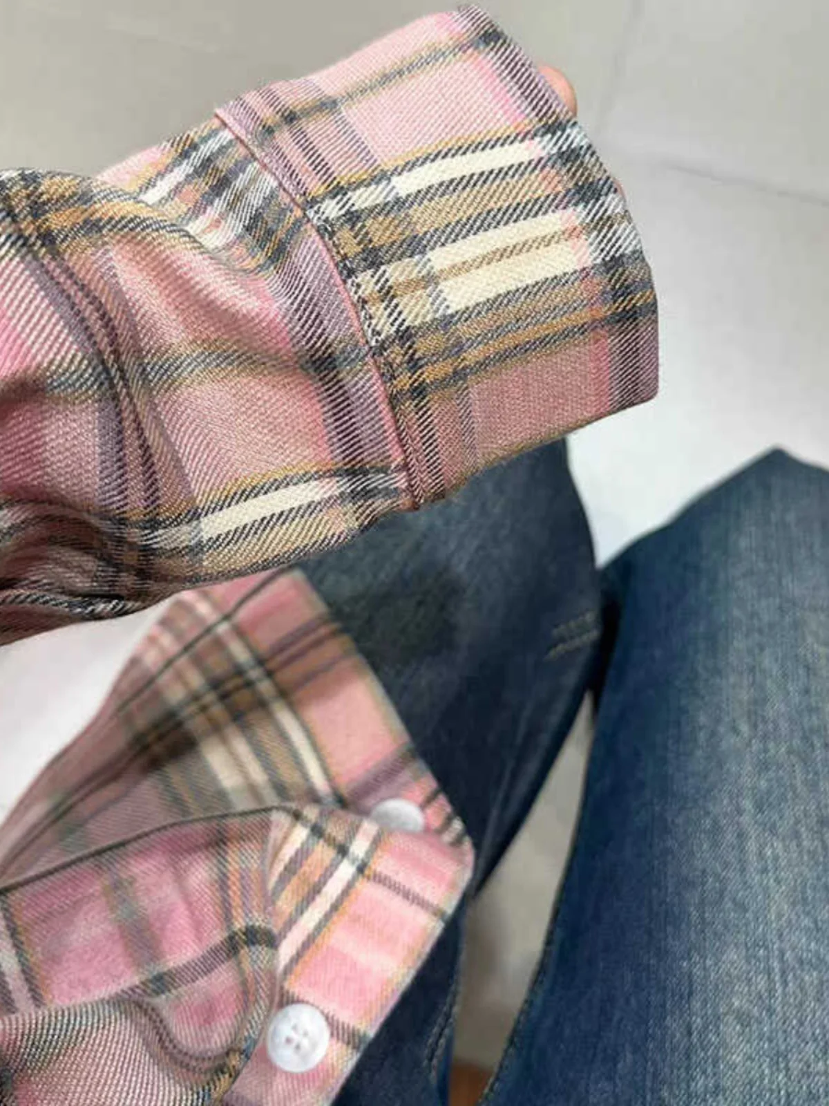 

Ретро-рубашка женская в американском стиле в клетку с длинным рукавом, свободного кроя, с воротником, в корейском стиле, шикарная, стройнящая, для повседневной носки, стандартной длины