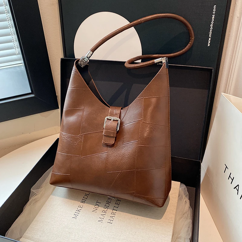 Casual Fashion PU Composite Bags Solid Hasp Large Capacity Simple Versatile Commute Style Women's Shoulder Bags 2025 New on Sale