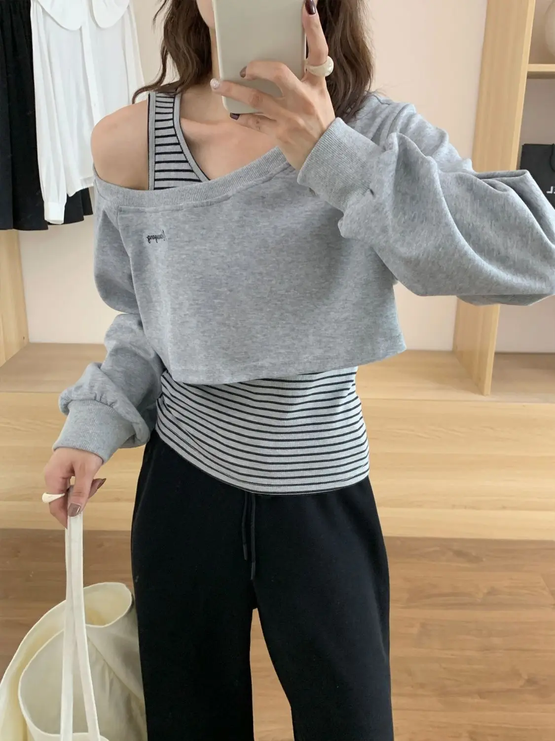 Designer Unique Off-shoulder Tops Women Two Piece Set Long Sleeve Striped Sweatshirt Fall Navy Hoodie Jacket Spring Outwear