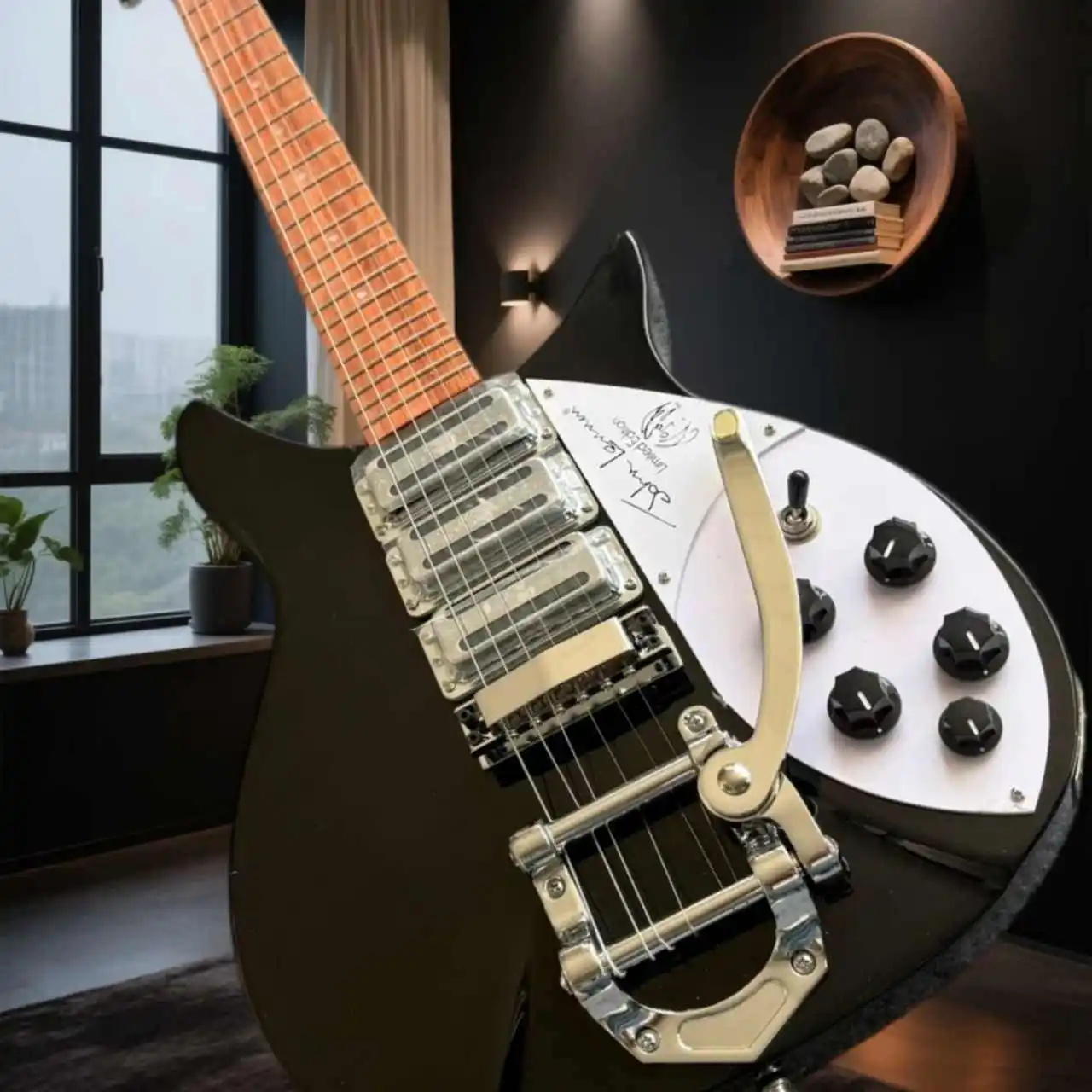 John Lennon Signature Limited Edition 325 Electric Guitar Black White 3 Single Coil Fixed Bridge Vintage Rock Collector Stage