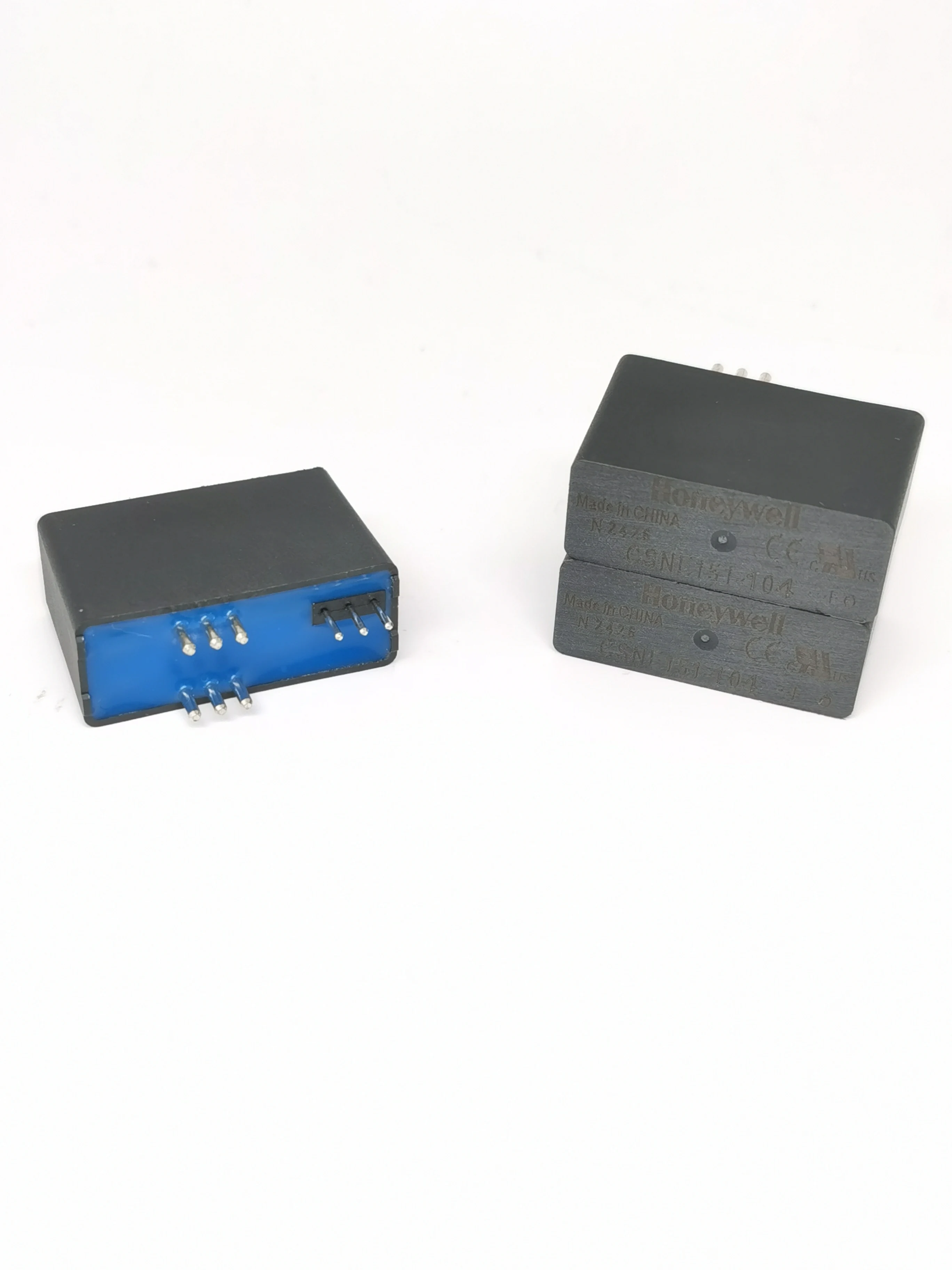 CSNE151-104   Honeywell SENSOR CURRENT HALL 90A AC/DC