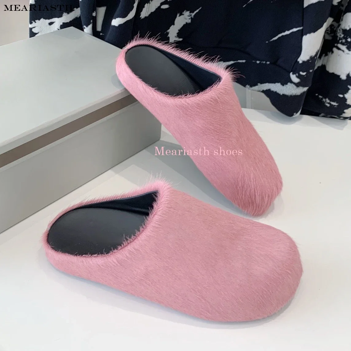 

size 46 Luxury Horsehair Slippers Women Round Toe Comfort Slides Woman Color Fur Mules Flat Runway Shoes Women Half Slippers Men