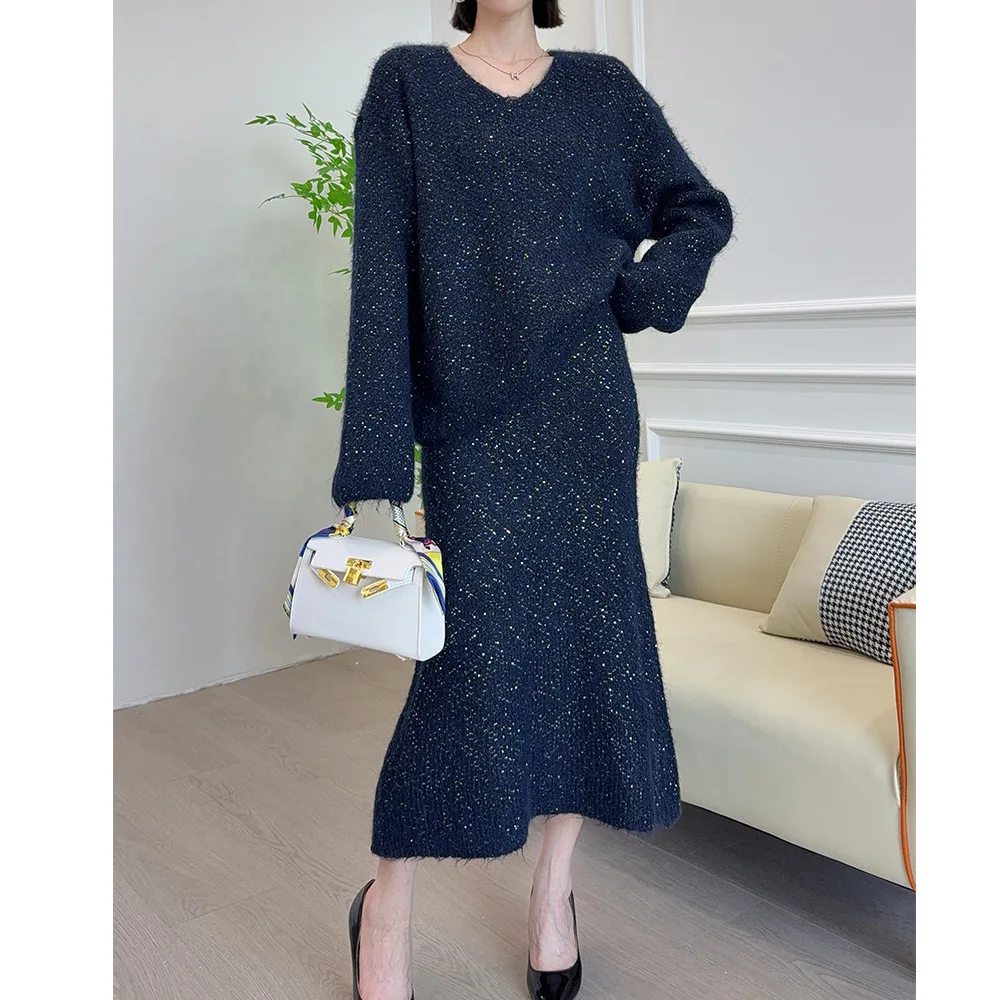 

French Socialite Style Sweater Pullover Fishtail Skirt Two-piece Set Autumn and Winter Bright Silk Knitted Sweater Women's Set
