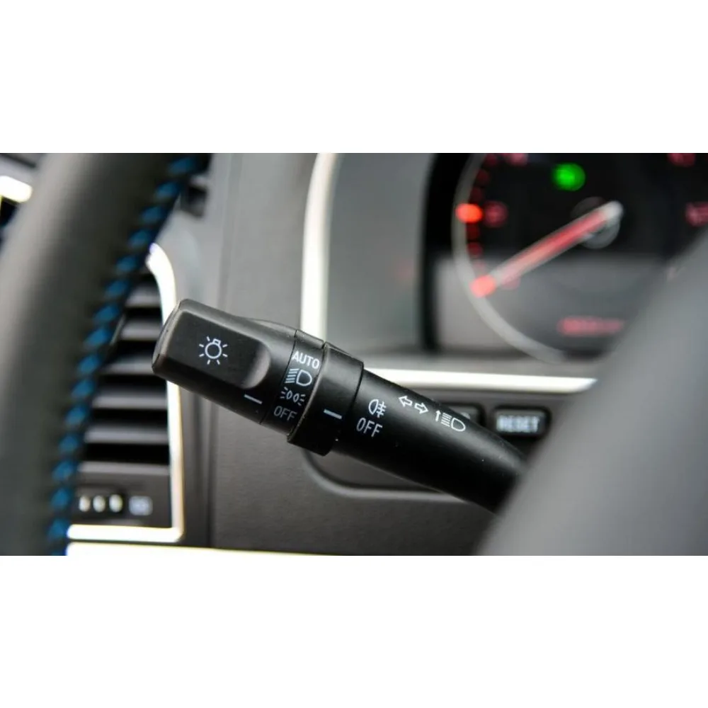 

Для Geely Gleagle Free Cruiser: Абсолютно новый комбинированный переключатель фар, стеклоочистителей, противотуманных фар и указателей поворота