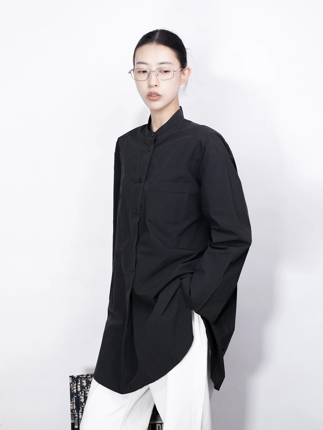 

Женская рубашка Biossance средней длины с воротником-стойкой, боковым разрезом, в стиле ROW, из чистого хлопка, свободного кроя, с длинными рукавами