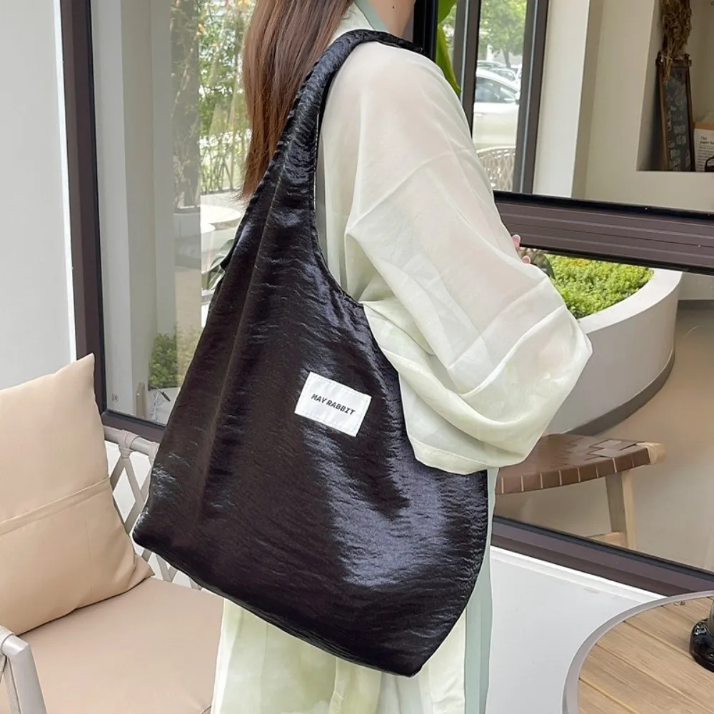 

Модная большая вместительная атласная шелковая сумка-тоут, элегантная роскошная простая сумка на плечо, однотонная складная сумка для покупок под мышками для девочек