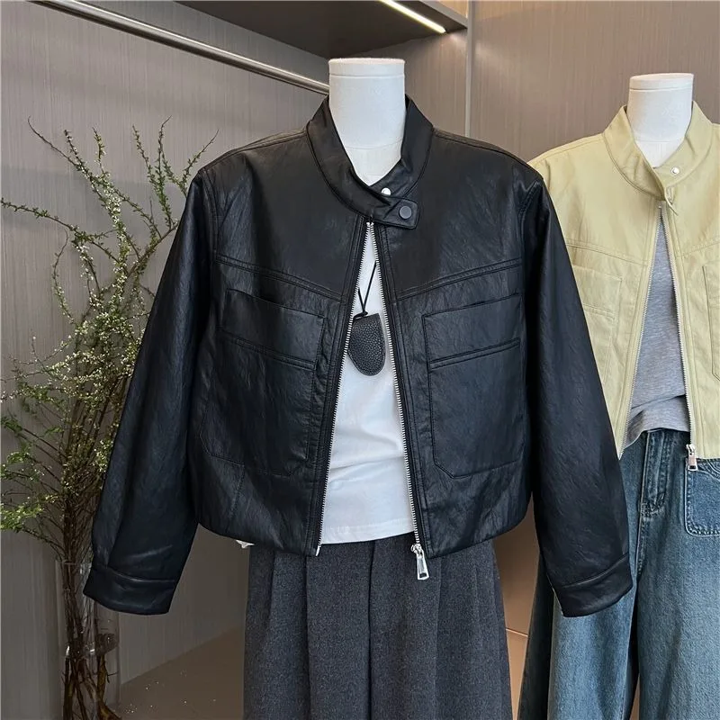 

Осенняя новая однотонная повседневная куртка из искусственной кожи, нишевая куртка на молнии, универсальный короткий стиль, модный топ 2025 года