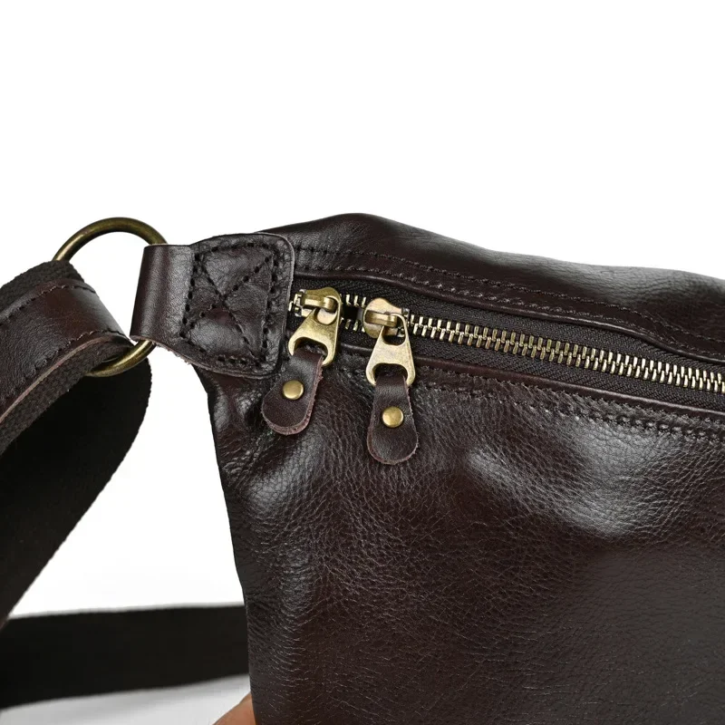 2025 Vintage Tree Cream Men's Chest Bag Leather IPAD Shoulder Bag Crossbody Motorcycle Designer Luxury Bag