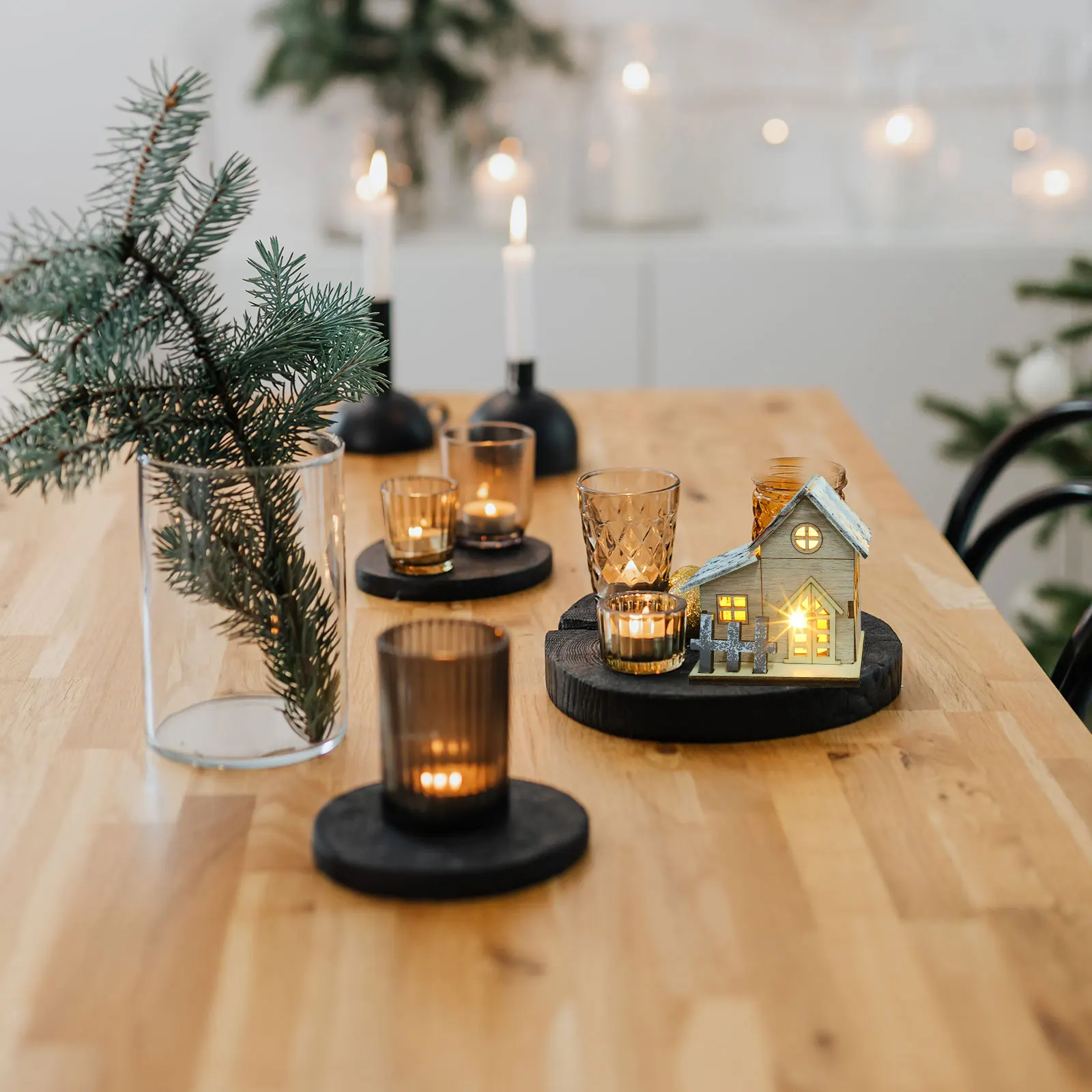 

2Pcs Decorative Wooden LED Christmas Cabins Luminous Tabletop Ornaments for Festivities