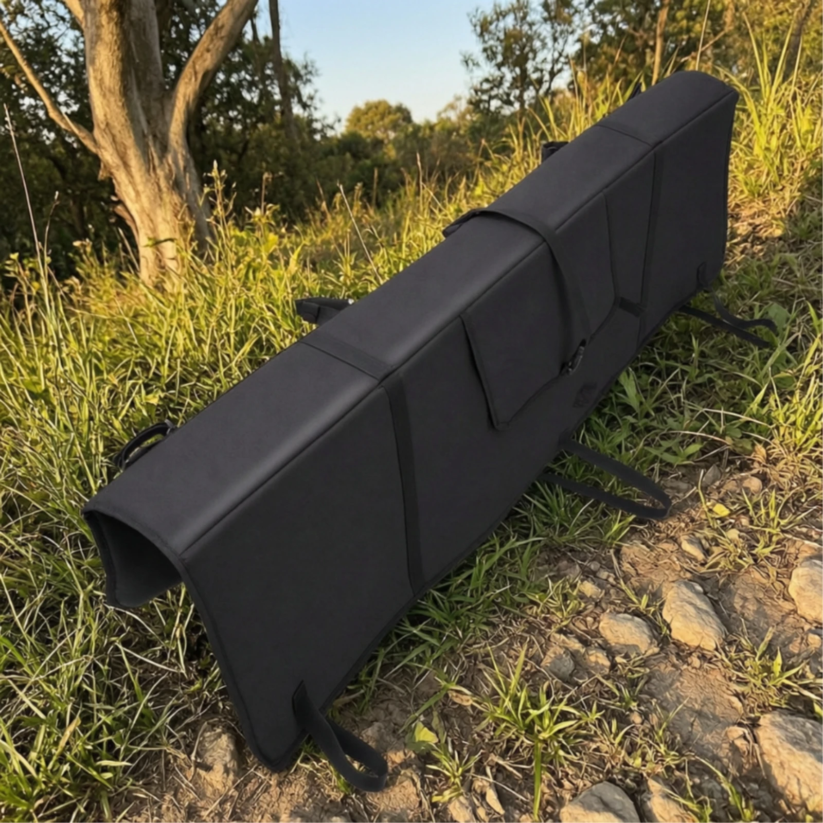 Foldable Tailgate Pad with Buckle Straps Scratch-Resistant Cycle Transport Tailgate Pad Easy to Install Soft Li-Ning