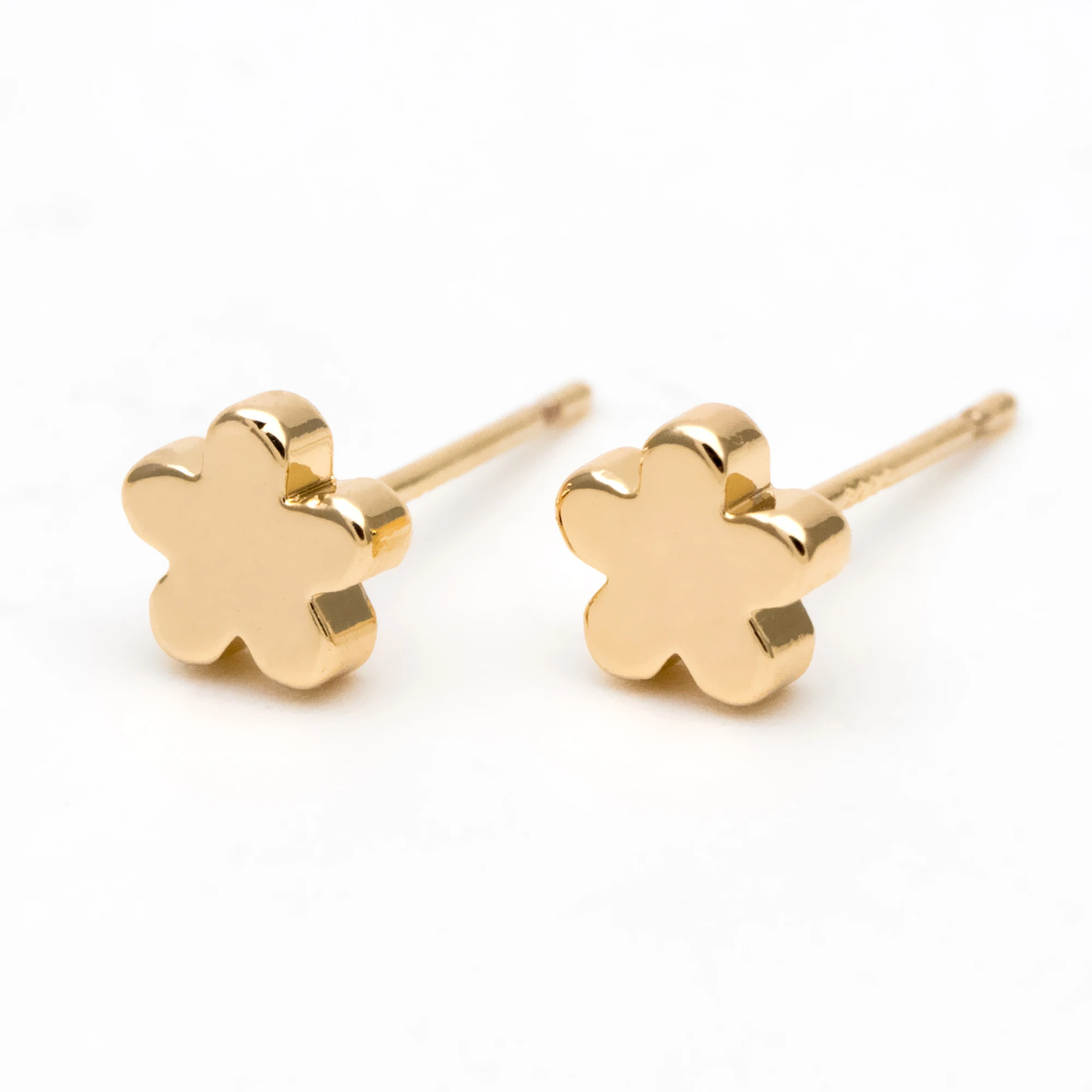 

10pcs Flower Ear Posts 6mm, 18K Gold Plated Brass, Floral Earring Studs (GB-3331)