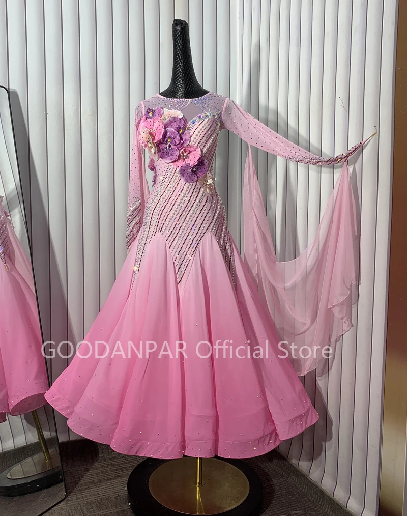 Ballroomdanswedstrijd Jurken Kostuums Walsdansjurk Kleding Danskleding Jurk Standaardjurk Lange mouw roze