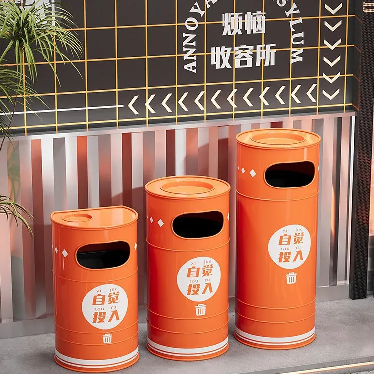 Retro industrial wind trash can, iron oil can, outdoor creative personalized appearance trash can, milk tea shop wrought iron