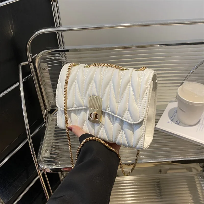 

French light luxury niche design pleated small square bag, versatile chain shoulder bag