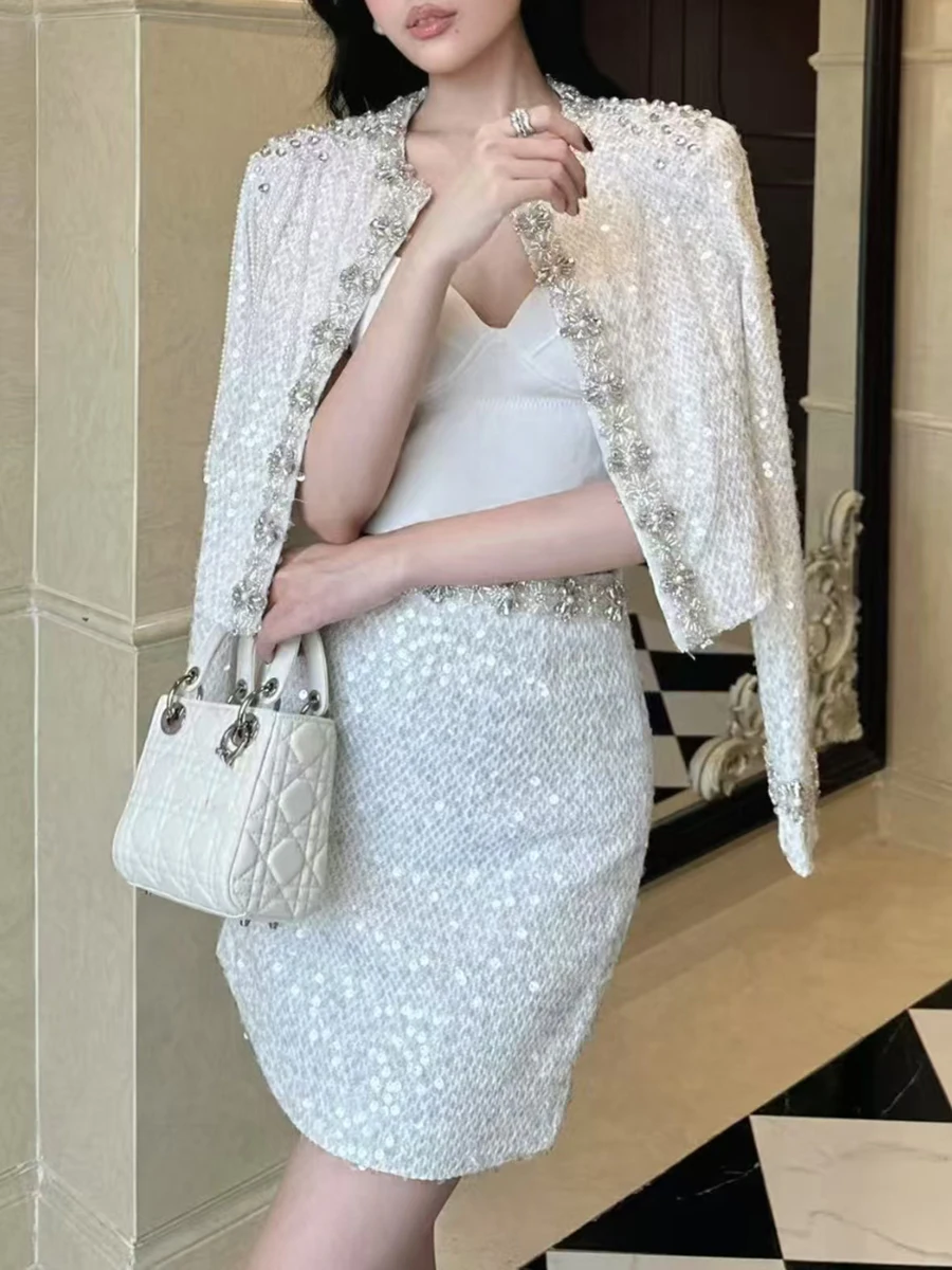 TWOTWINSTYL Solide Gespleißt Pailletten Zwei Stück Sets für Frauen O Hals Lange Ärmel Top Mini Rock Patchwork Perle Elegante Set Weibliche