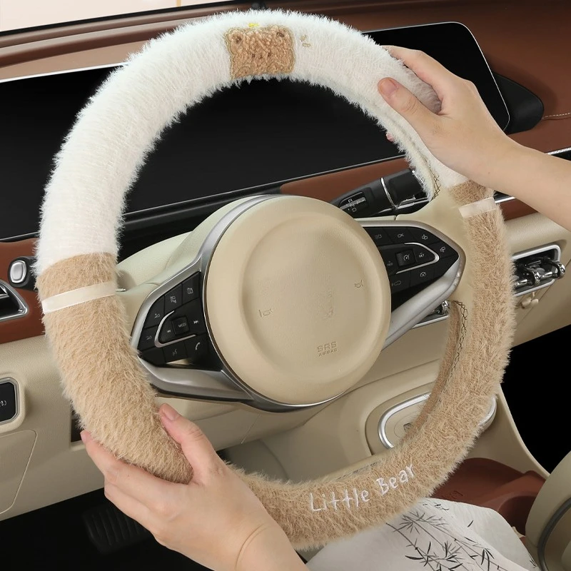 Winter Cartoon Plush Bear Car Steering Wheel Cover, Warm and Soft Comfort Plush, Fits Most 14.5-15 Inch Steering Wheels
