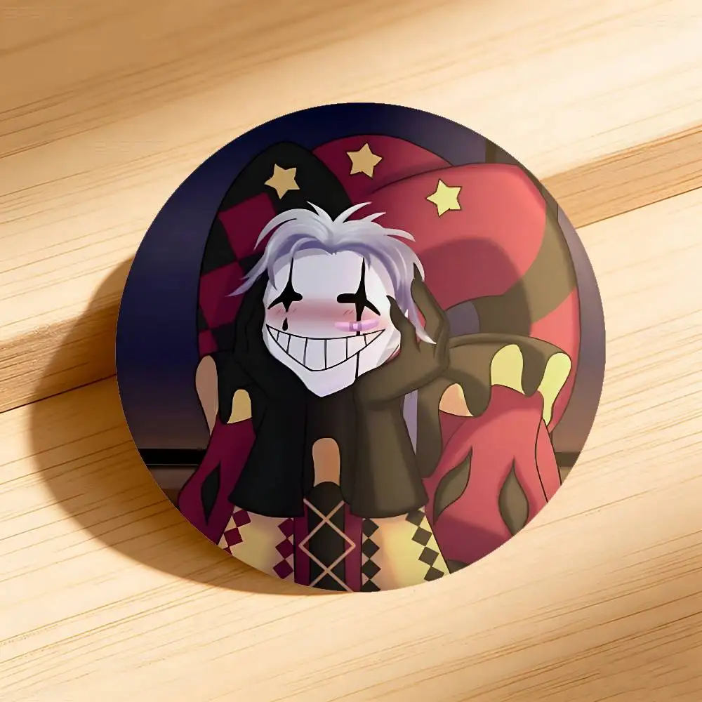 T-The Freak Circus Pierrot Broschen Stilvolle Ornament-Anstecknadeln Exquisite runde Abzeichen Taschenaccessoires Schmuck Geschenke – Detail 5