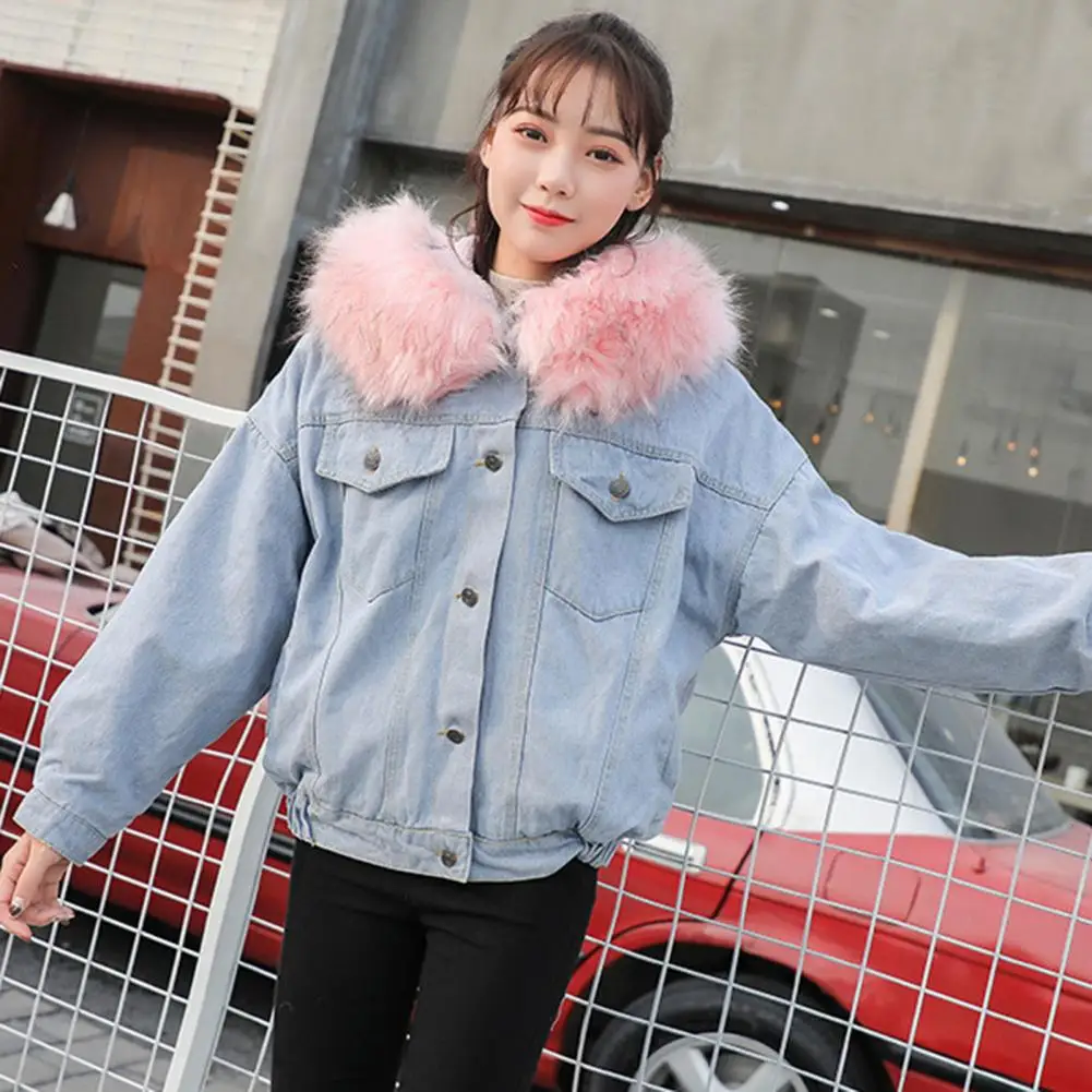 

Women Denim Jacket Plush Winter Women's Jacket with Furry Hood Long Sleeves Button Closure Windproof Coat with Flap for Warmth