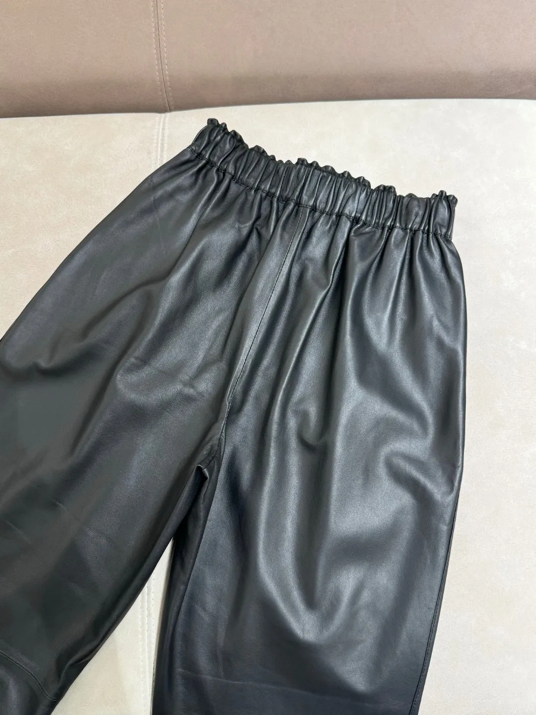 Autumn 2024 B*C Women\'s Elastic Waist Casual Sheepskin Pants High Waist Carrot Pants Slim Small Straight Leather Pants