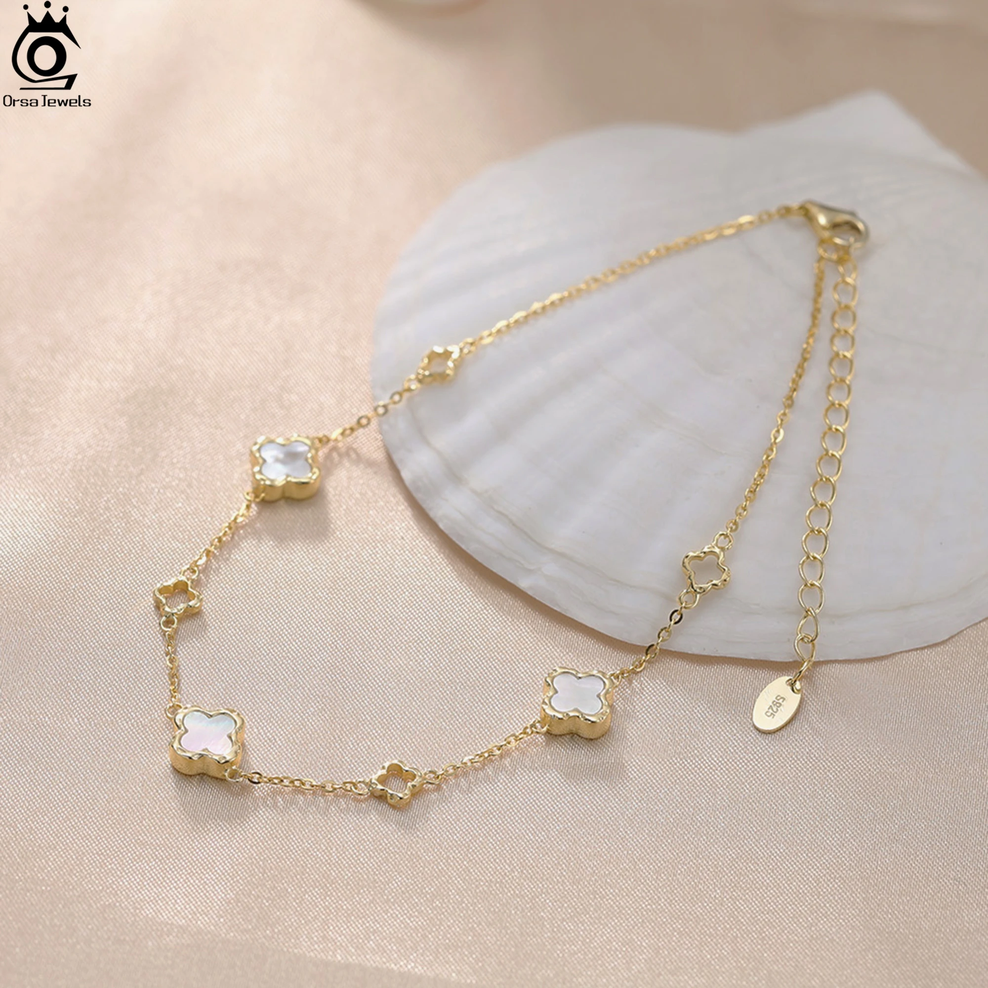 ORSA JEWELS 8mm Shell Anklet 925 Sterling Silver Four Leaf Clover Design Nature Style Symbol of Luck Summer Gift for Her GMA04