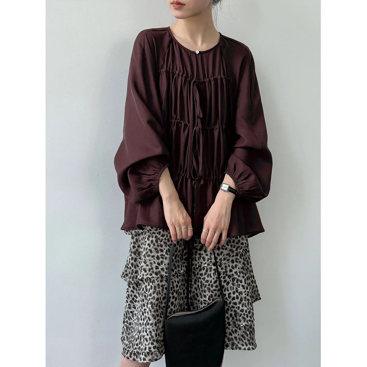 Relaxing Drawstring Tied Long Sleeved Sun Protection Shirt for Women in Summer, Silk Temperament Lantern Sleeve Top
