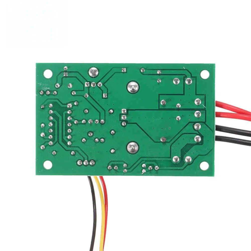 High Efficiency 120W For PWM DC Motor Controller Compatible with 10V 12V 24V 30V Input Voltage Reversible Rotation Feature
