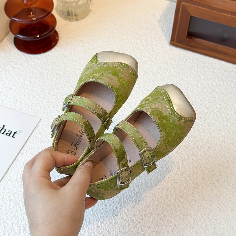 

2025 New Trend Girls Princess Flats Spring Autumn Fashion Kids Causal Leather Shoes Wedding Party Classic Children's Dress Shoes