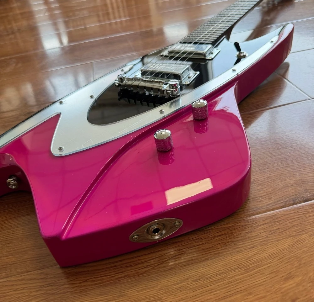 Bright rose pink and black contrasting body white edges, silver metal plate, double-coil pickups, rosewood fingerboard guitar