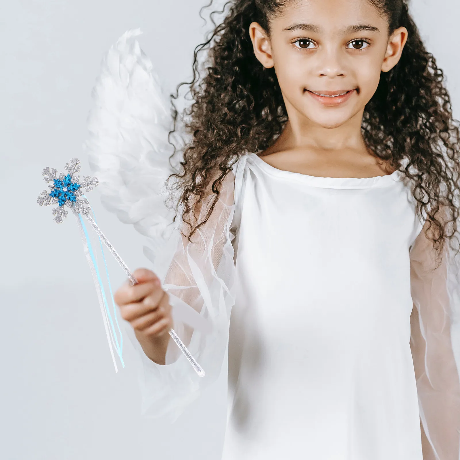 2 unidades de varita de hada con diseño de nieve, hecha de plástico y tela, ideal como accesorio para disfraces de bebé, fiestas de cumpleaños, actuaciones en el escenario, Halloween y para que los niños se disfracen.