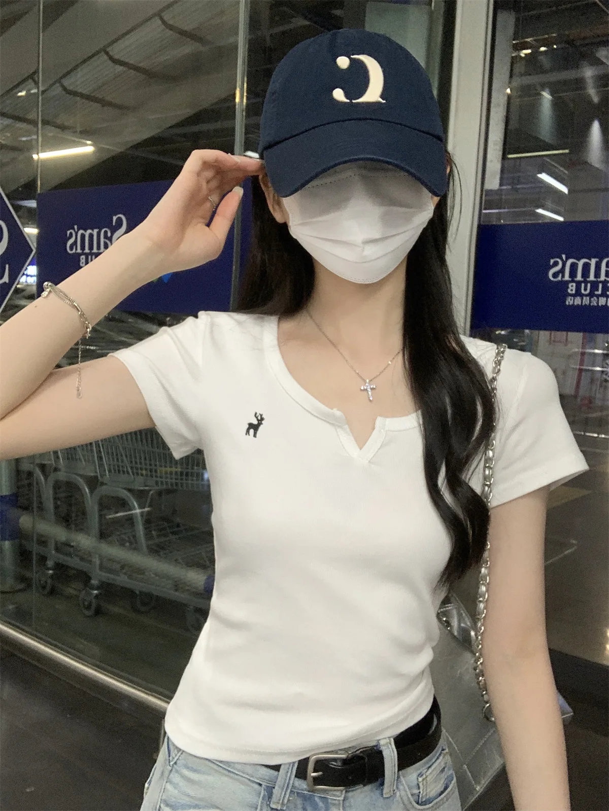 2026 Y2k Summer Korean Fashion T Shirt Women V-neck Open collar Sexy Embroidery Tee Shirt short sleeved Slim T-shirt Woman Tops