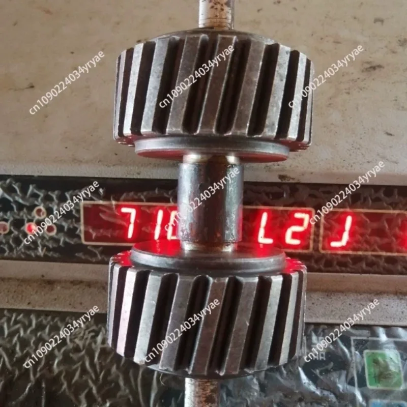 Feed Pellet Machine Press Wheel Assembly Chicken, Duck, Pig, Ox, Sheep and Rabbit Pellet Machine Accessories
