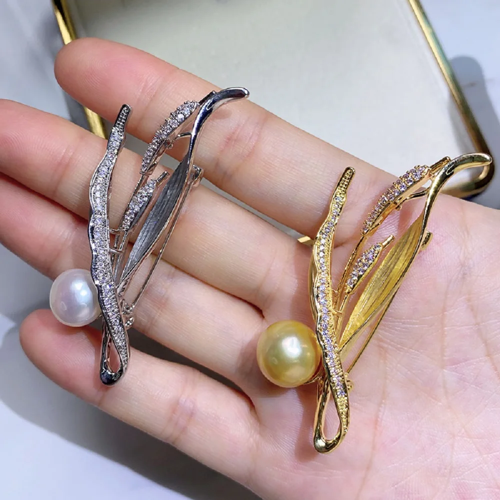 

Micro inlaid exquisite leaf style chest finished Acorus calamus brooch AAAA8-9mm